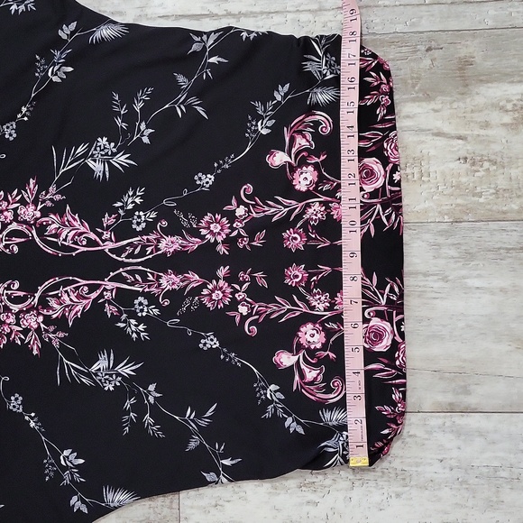 JM Collection Pretty Opulent Embellished Top - Picture 11 of 13